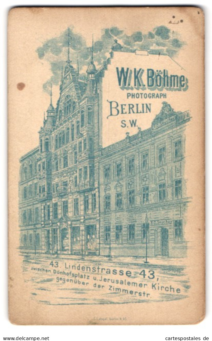 Fotografie W. K. Böhme, Berlin, Lindenstr. 43, Ansicht Berlin, Aussenfasade Mit Werbung Für Das Atelier Des Fotograf  - Lieux