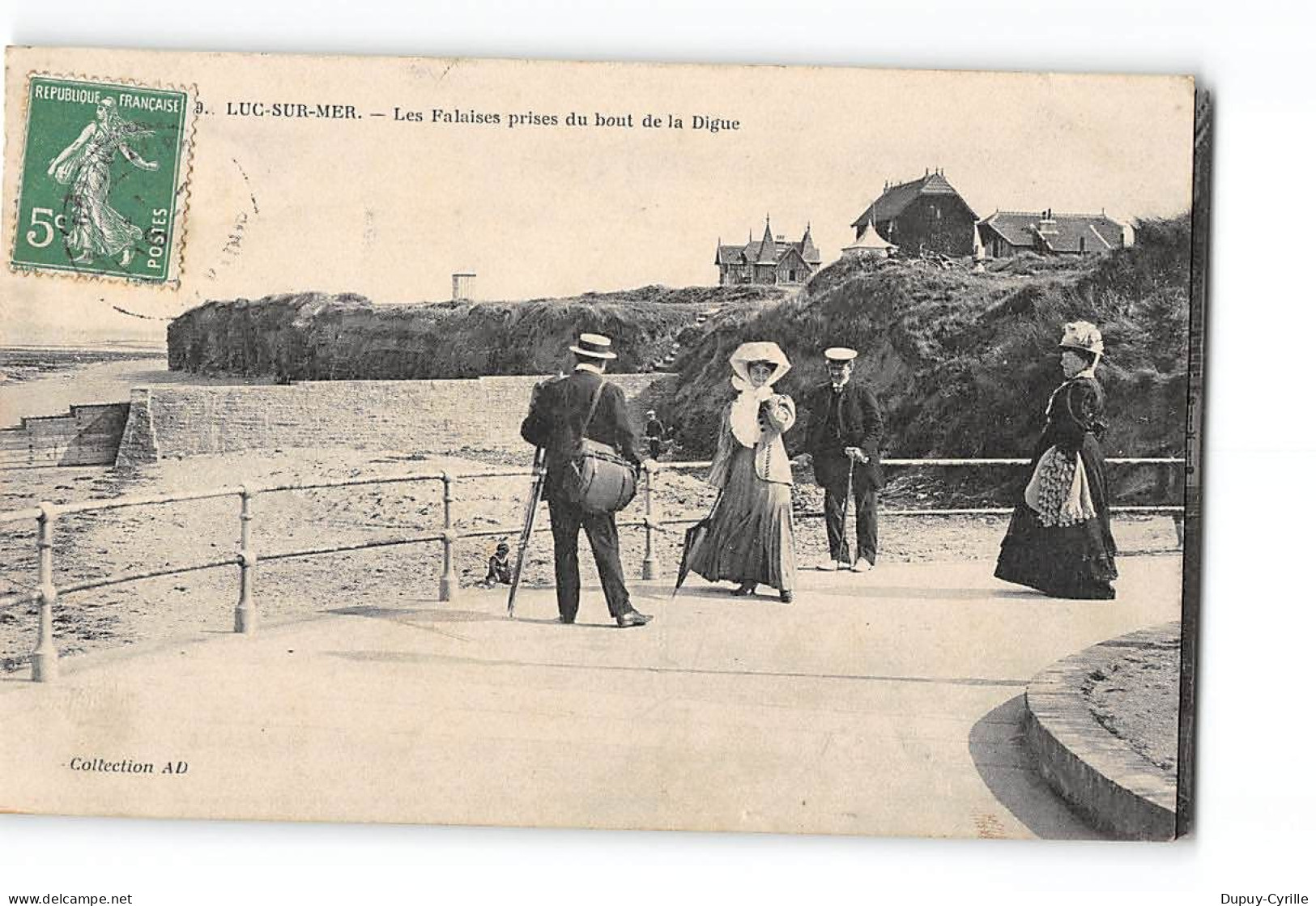 LUC SUR MER - Les Falaises Prises Du Bout De La Digue - Très Bon état - Luc Sur Mer