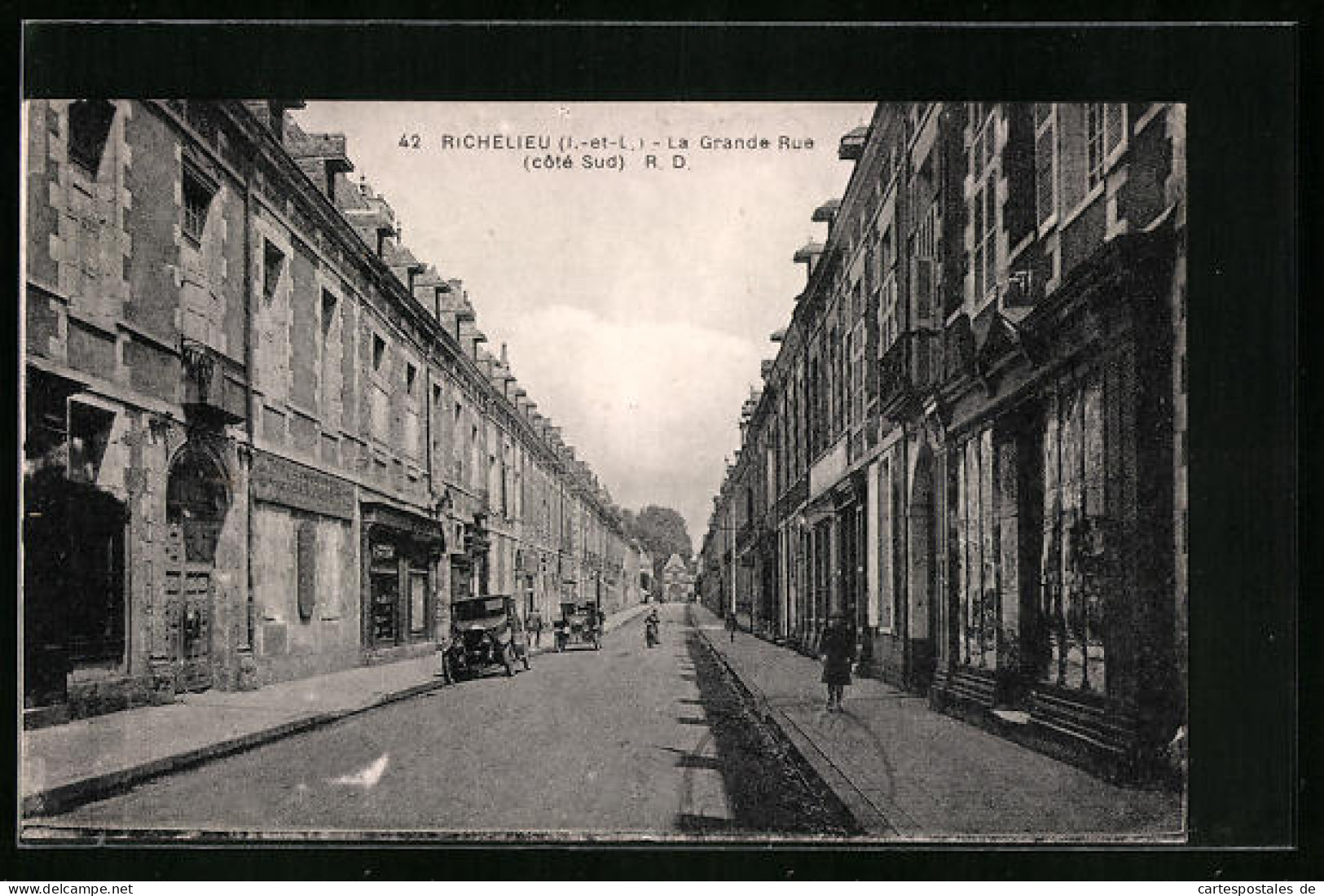 CPA Richelieu, La Grande Rue Côté Sud, Vue De La Rue  - La Riche