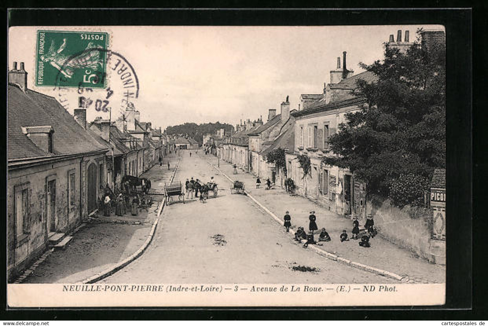 CPA Neuillé-Pont-Pierre, Avenue De La Roue  - Neuillé-Pont-Pierre