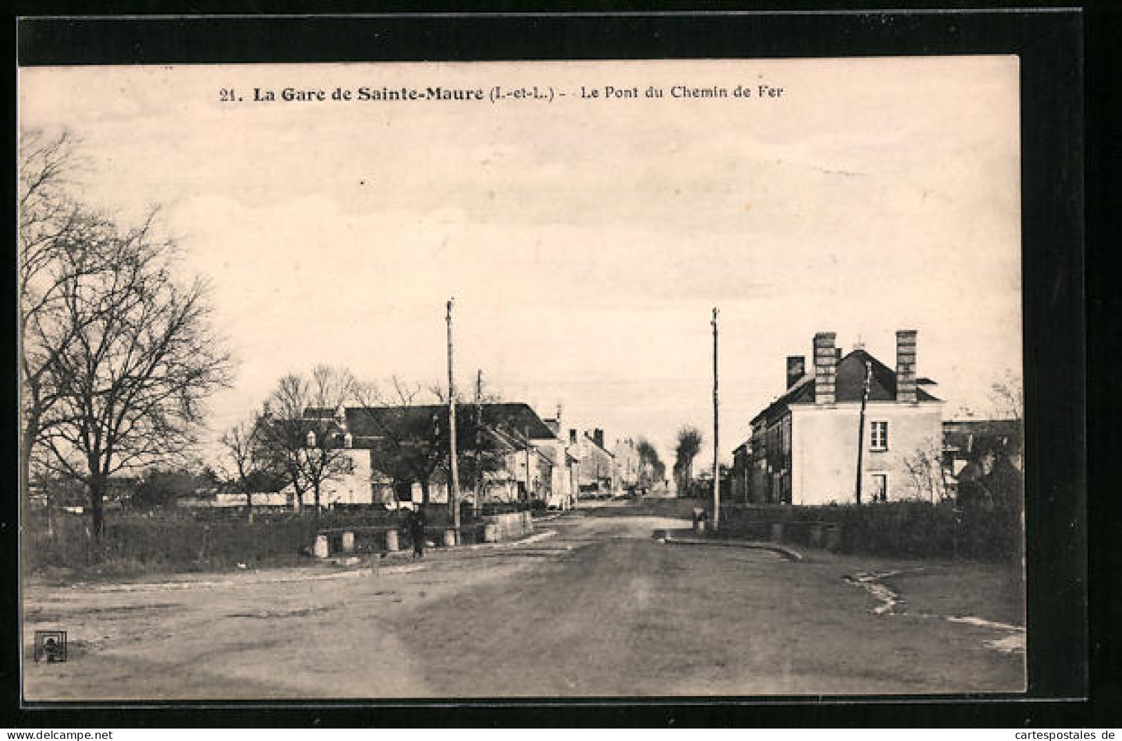 CPA La Gare De Sainte-Maure, Le Pont Du Chemin De Fer  - Autres & Non Classés