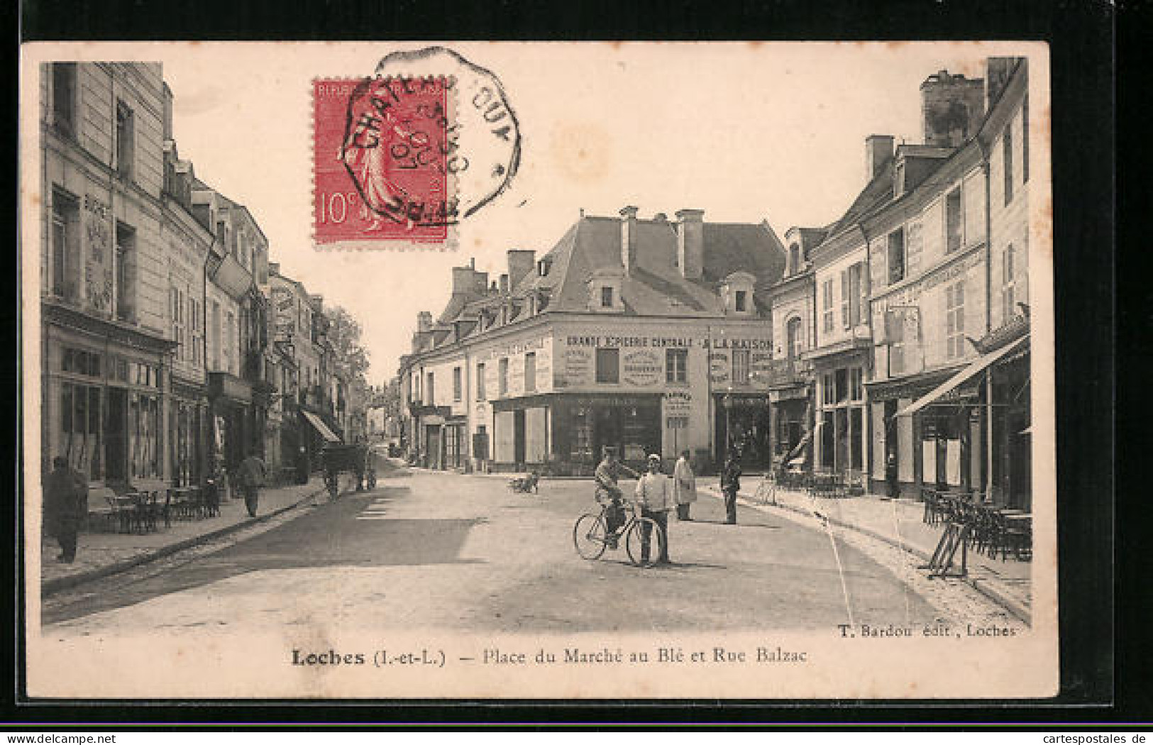 CPA Loches, Place Du Marché Au Blé Et Rue Balzac  - Loches