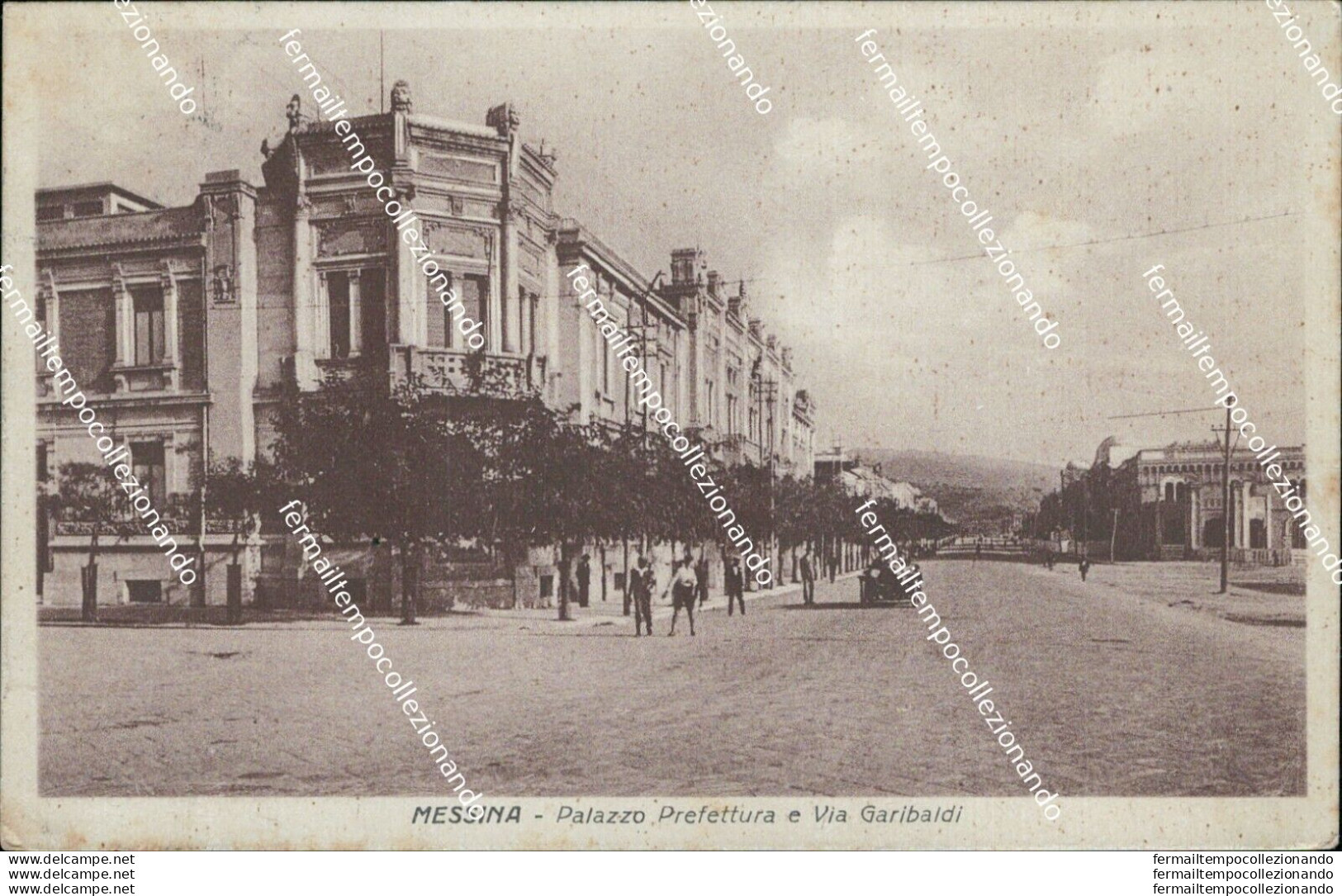 Bg390 Cartolina Messina Citta'palazzo Prefettura E Via Garibaldi - Messina