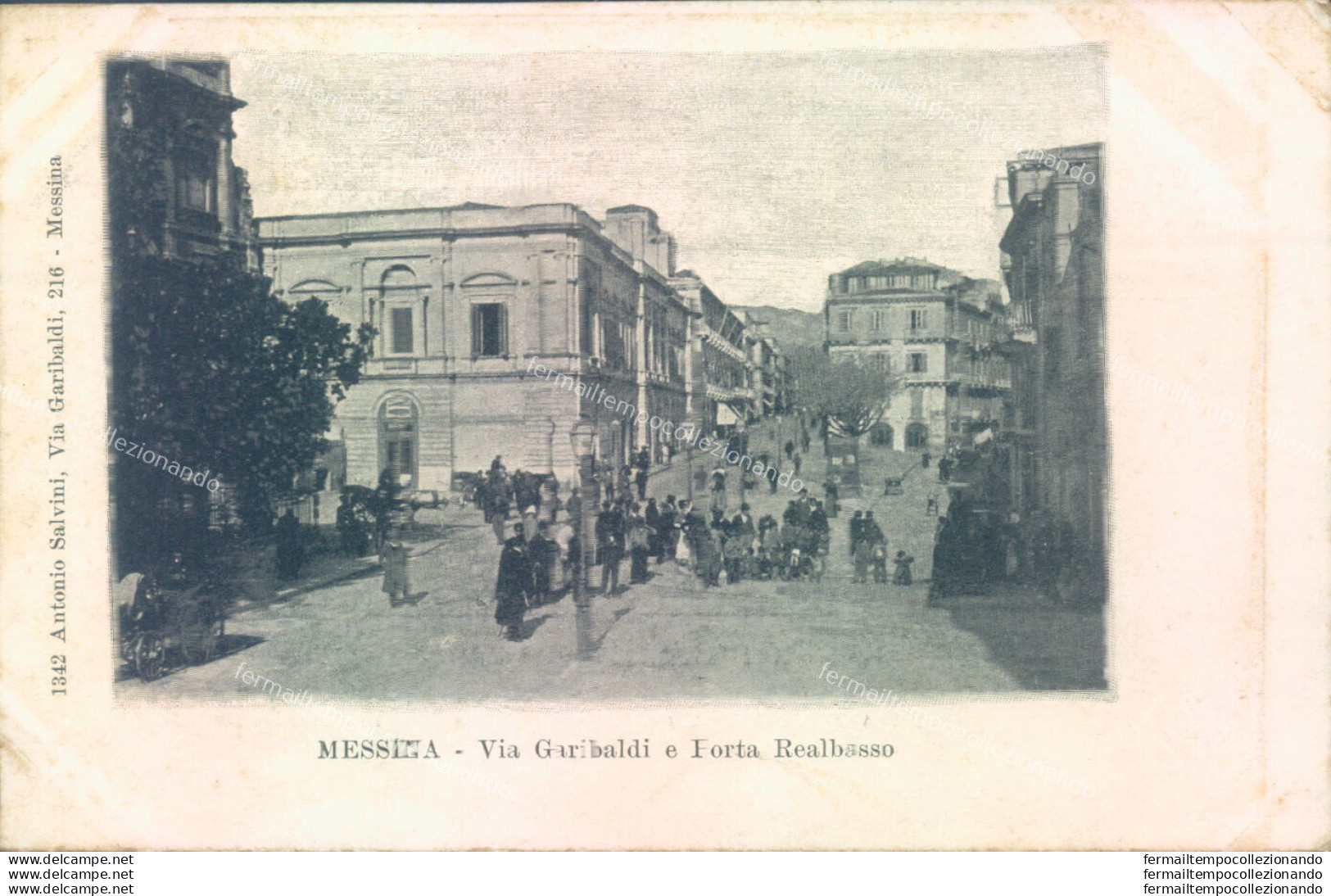 Ae297 Cartolina Messina Citta' Via Garibaldi E Porta Realbasso Inizio 900 - Messina