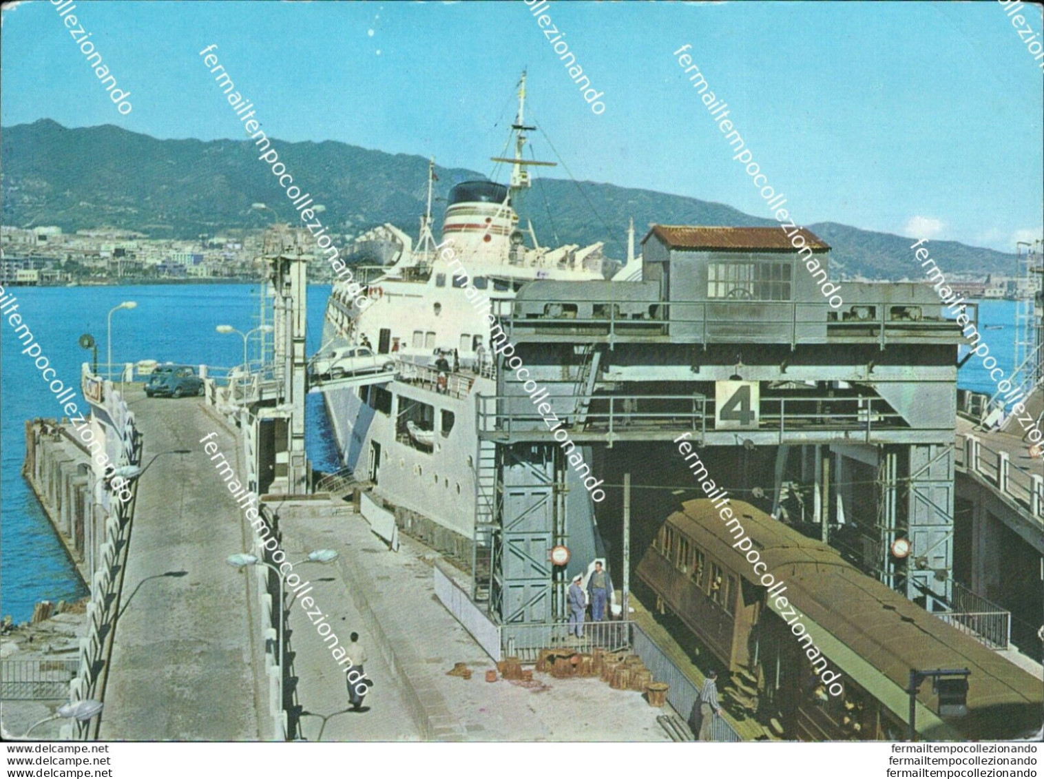 Bm571 Cartolina Messina Citta' Stazione Marittima - Messina