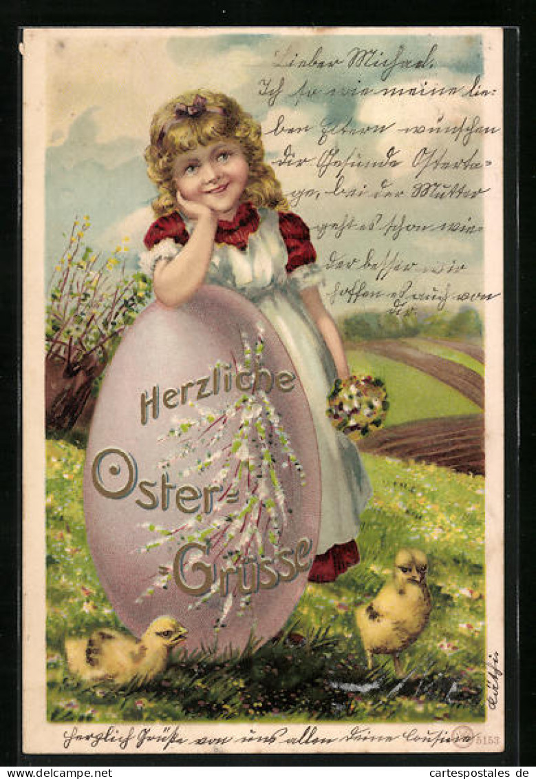 AK Junges Mädchen Steht An Einem Grossen Osterei Mit Küken, Osterküken  - Easter