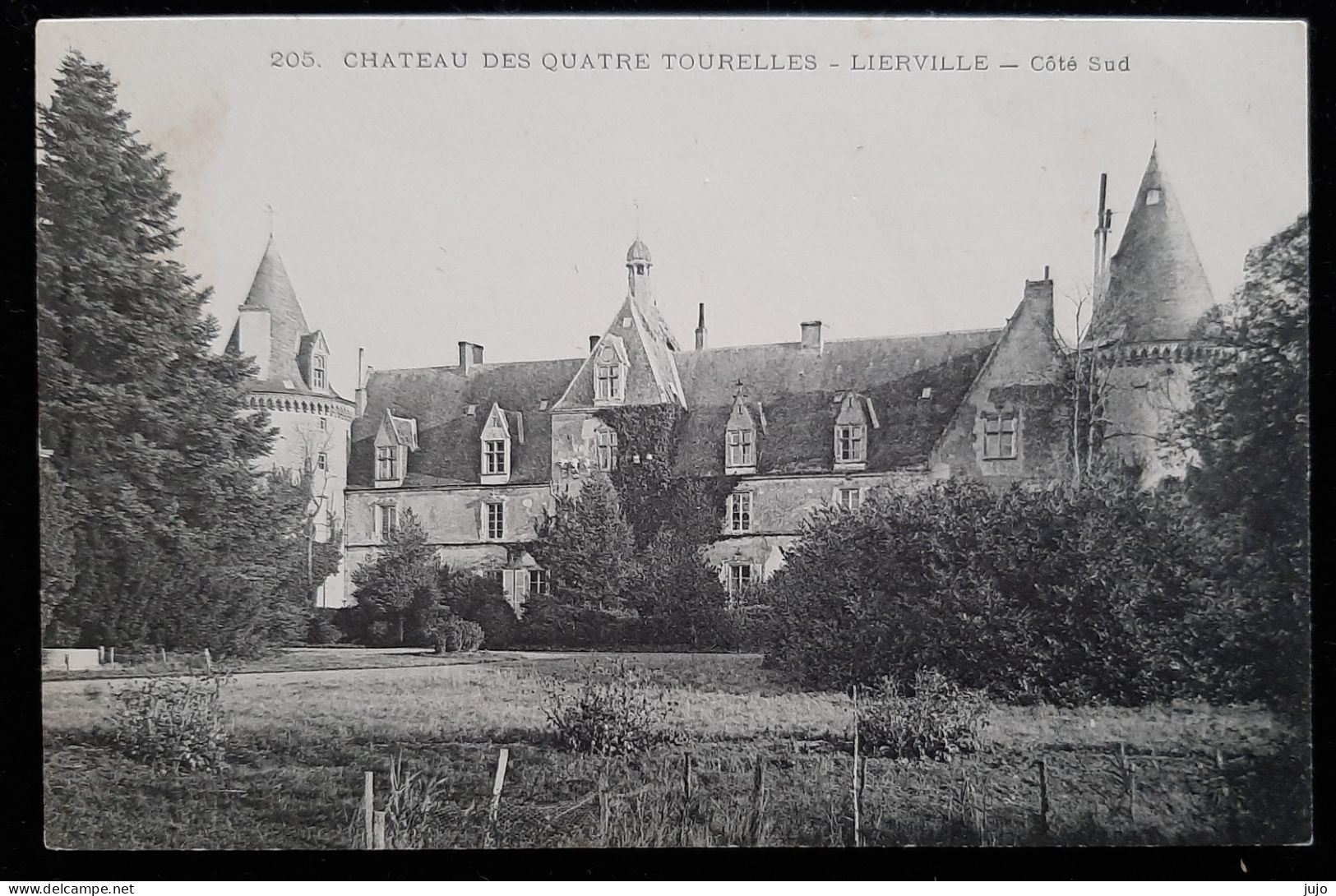 41 - CHATEAU  DES QUATRE TOURELLES - LIERVILLE - Coté Sud - Autres & Non Classés