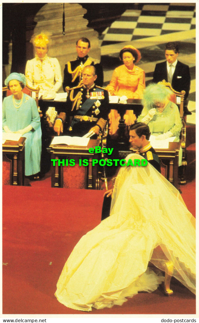 R575009 No. 22. Before Altar. Sovereign Series. Royal Wedding 1981. Prescott Pic - World