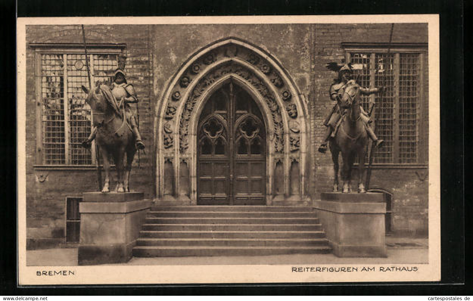 AK Bremen, Reiterfiguren Am Rathaus  - Bremen