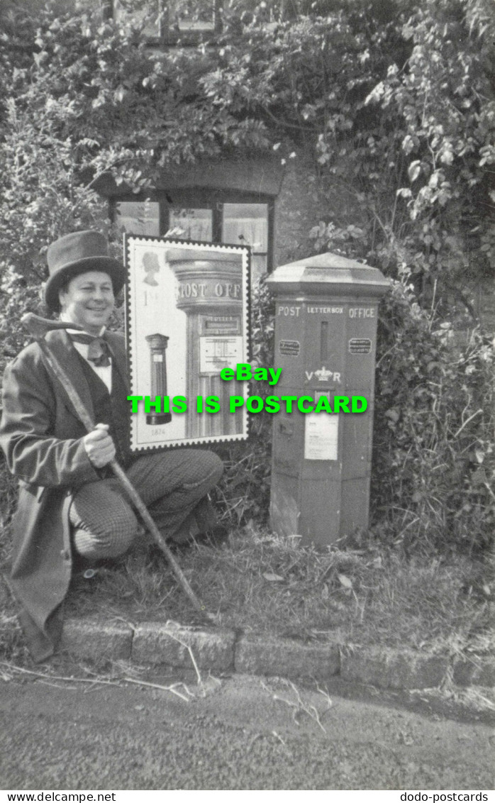 R575071 Barnes Cross. Holwell Near Sherborne. Dorset. Adrian Booth Of Royal Mail - Monde