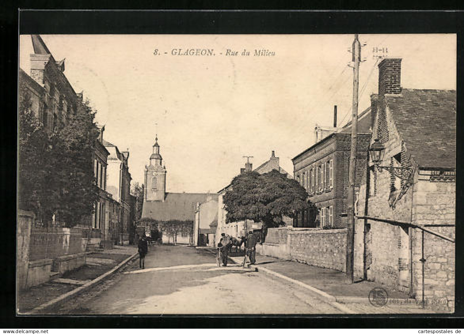 CPA Glageon, Rue Du Milieu, Vue De La Rue  - Sonstige & Ohne Zuordnung