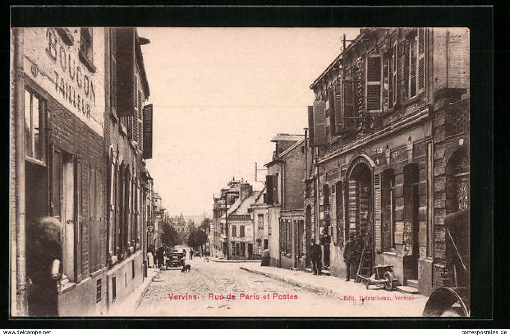 CPA Vervins, Rue De Paris Et Postes  - Vervins