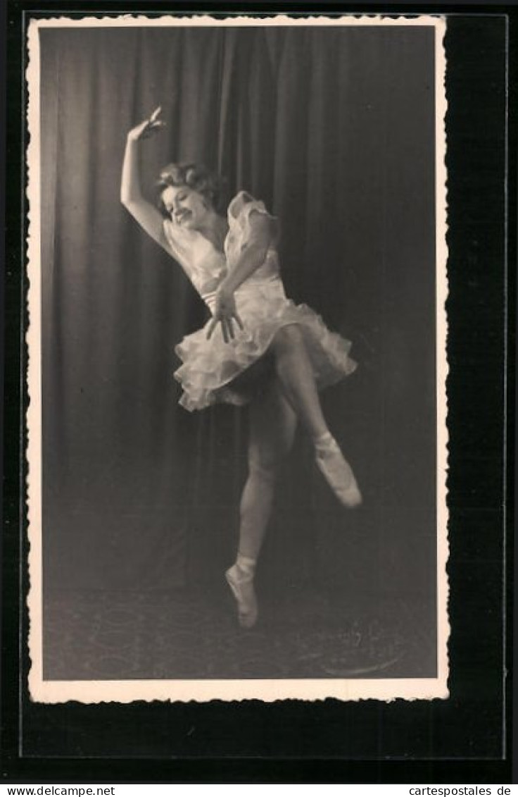 AK Ballett-Tänzerin Bei Einer Figur  - Dance