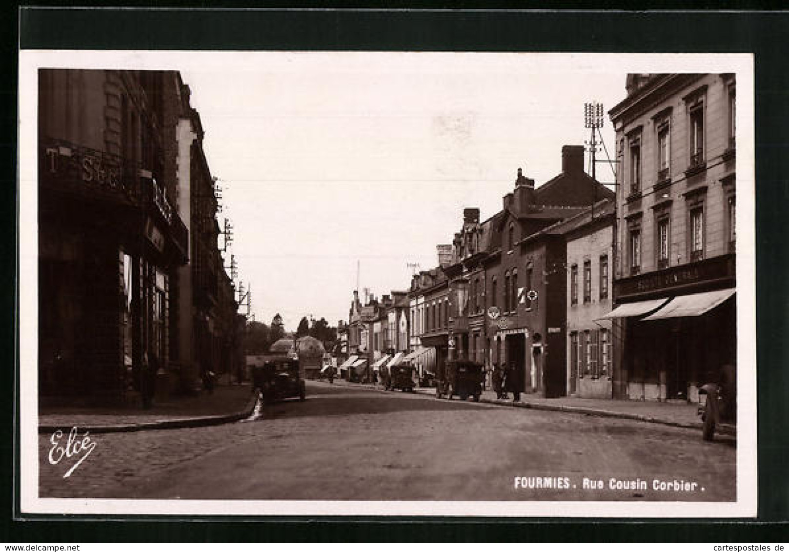 CPA Fourmies, Rue Cousin Corbier, Vue De La Rue  - Fourmies