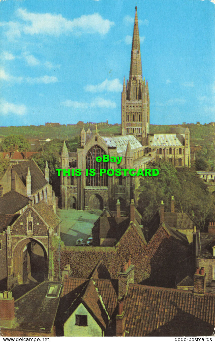 R575383 Cathedral. Norwich. 1972 - World
