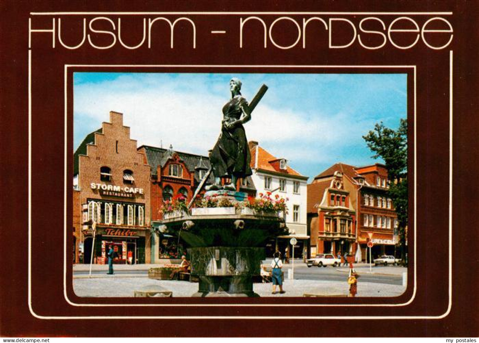 73901423 Husum  Nordfriesland Marktplatz Brunnen Altstadt  - Husum
