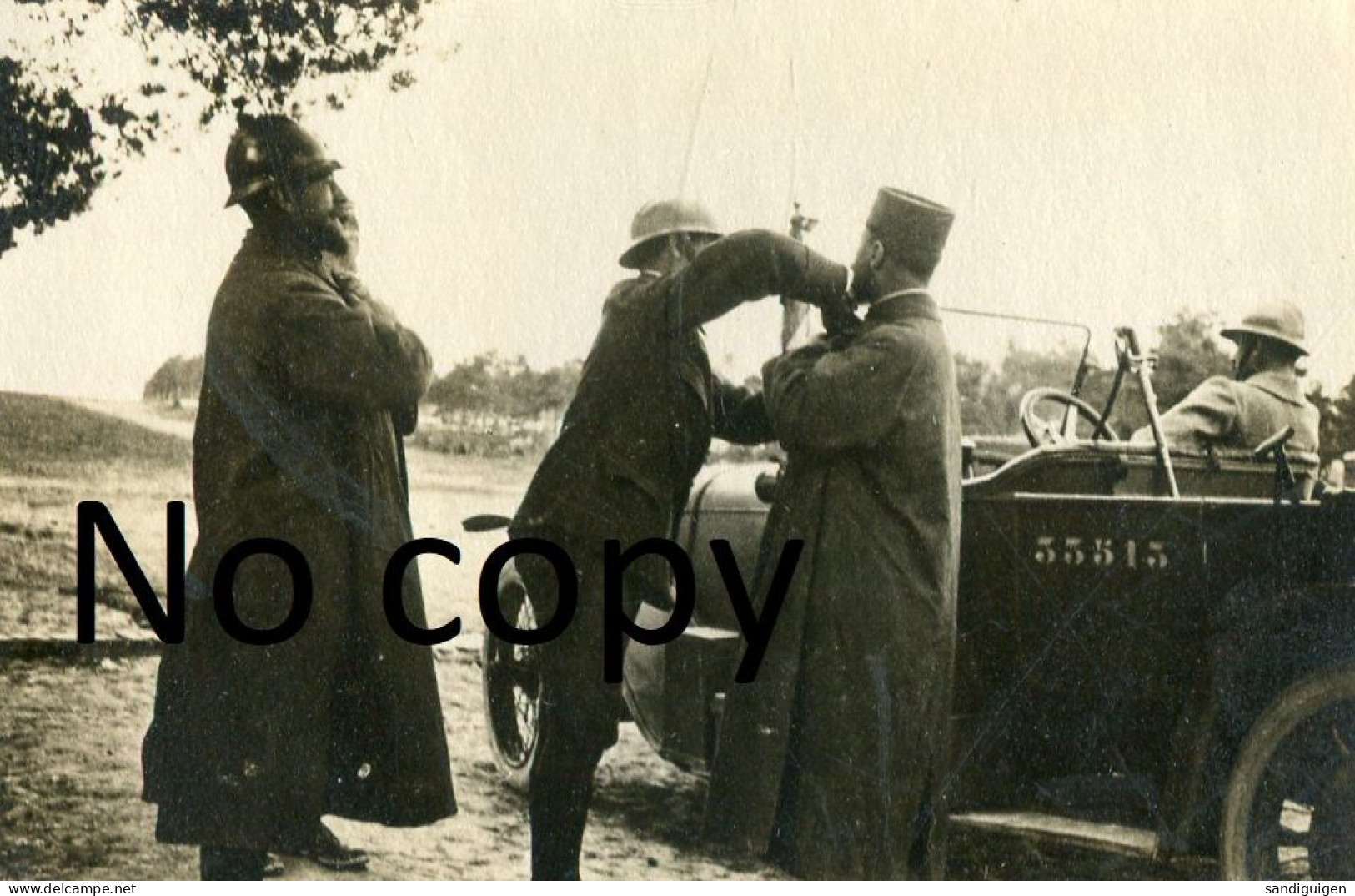 PHOTO FRANCAISE - OFFICIERS ET AUTOMOBILES - REMISE DE DECORATIONS A MOURMELON LE GRAND MARNE - GUERRE 1914 1918 - War, Military
