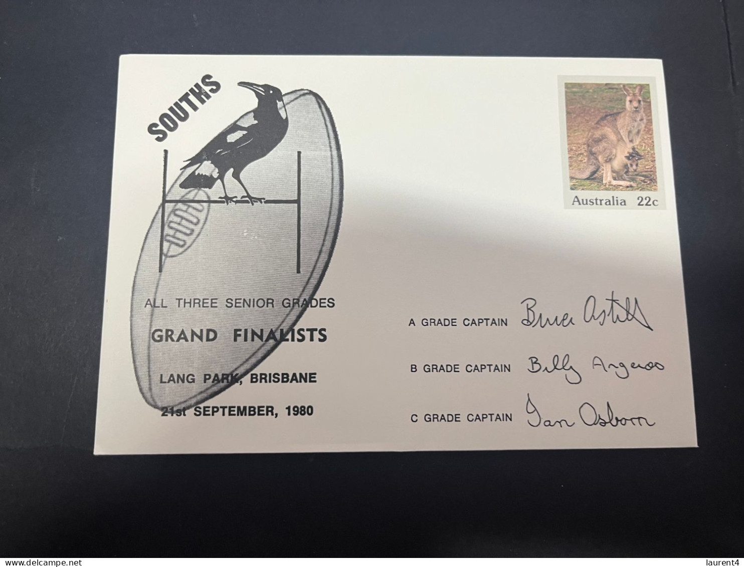 1-5-2023 (3 Z 39) Australia FDC (1 Covers) 1980 - OZ Football - South (magpies) Grand Finalists (signed - Kangaroo) - Ersttagsbelege (FDC)