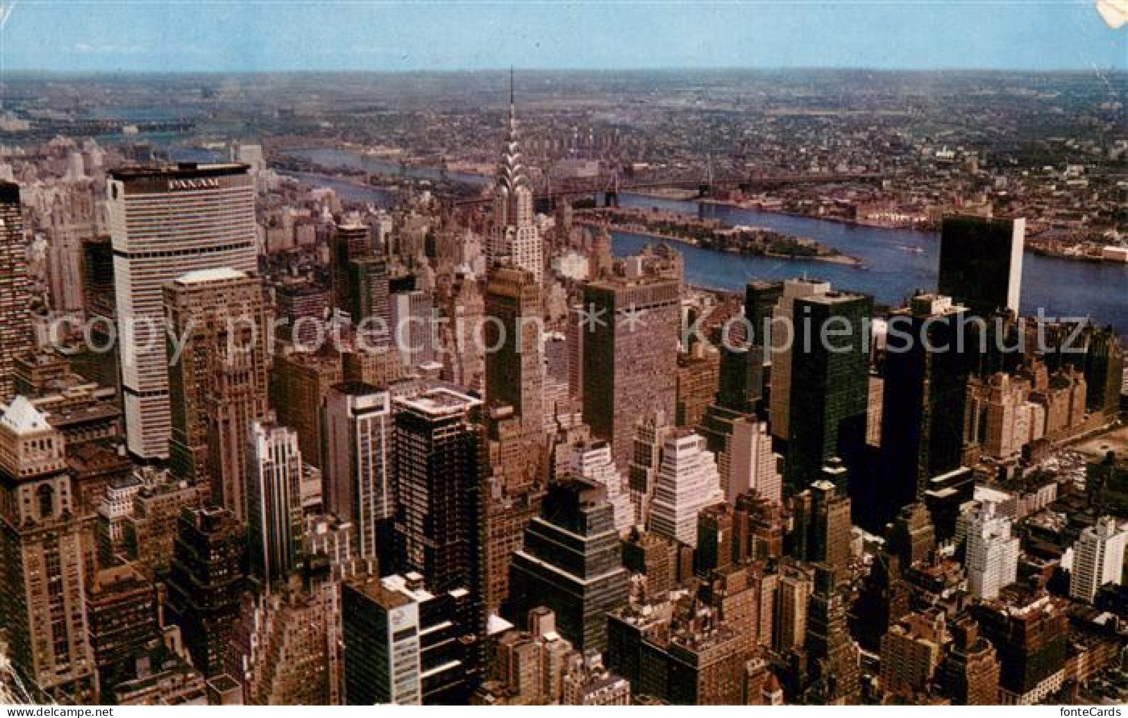 73704456 New_York_City PanAm Building Chrysler Building United Nations And East  - Autres & Non Classés