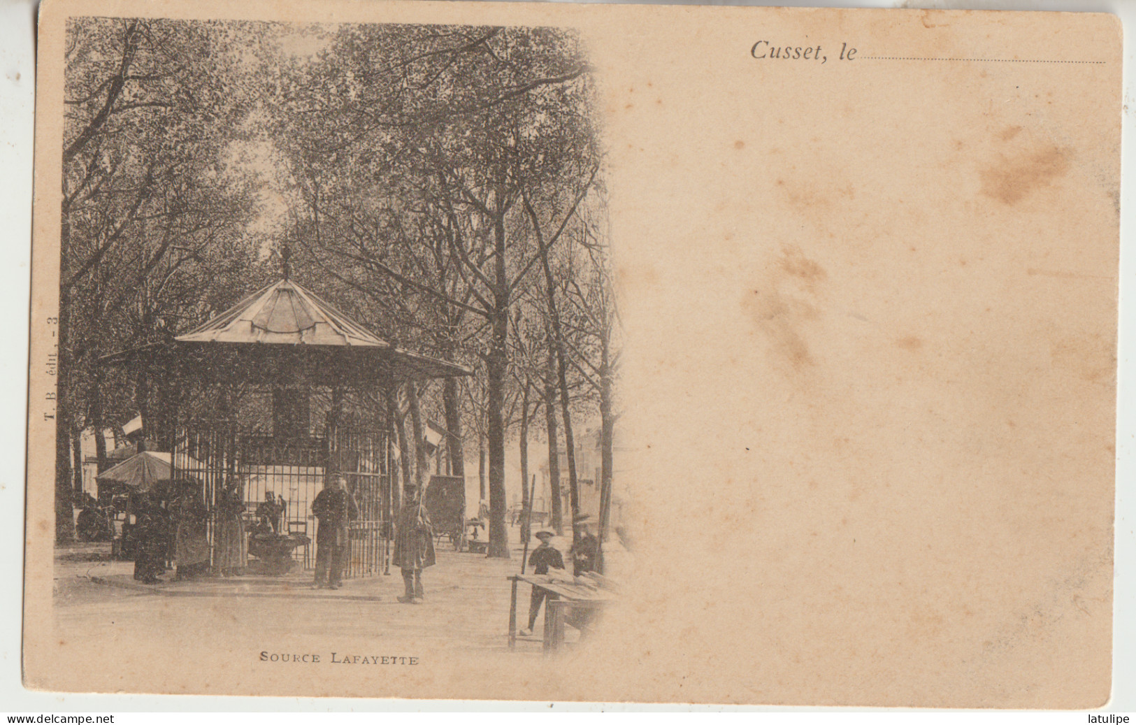 Cusset  03    Carte Non Circulée De La Source Lafayette Sur La Place Animée - Sonstige & Ohne Zuordnung