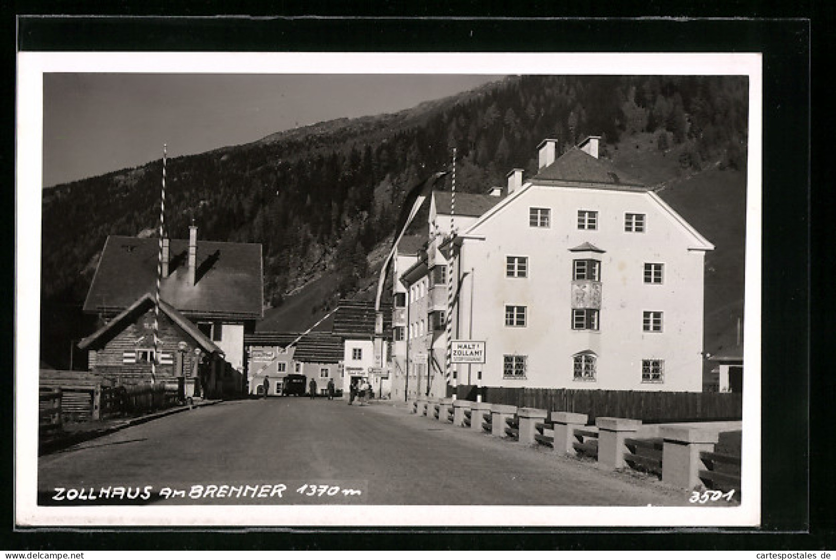 AK Zollhaus Am Brenner, Strassenpartie Am Grenzübergang  - Customs
