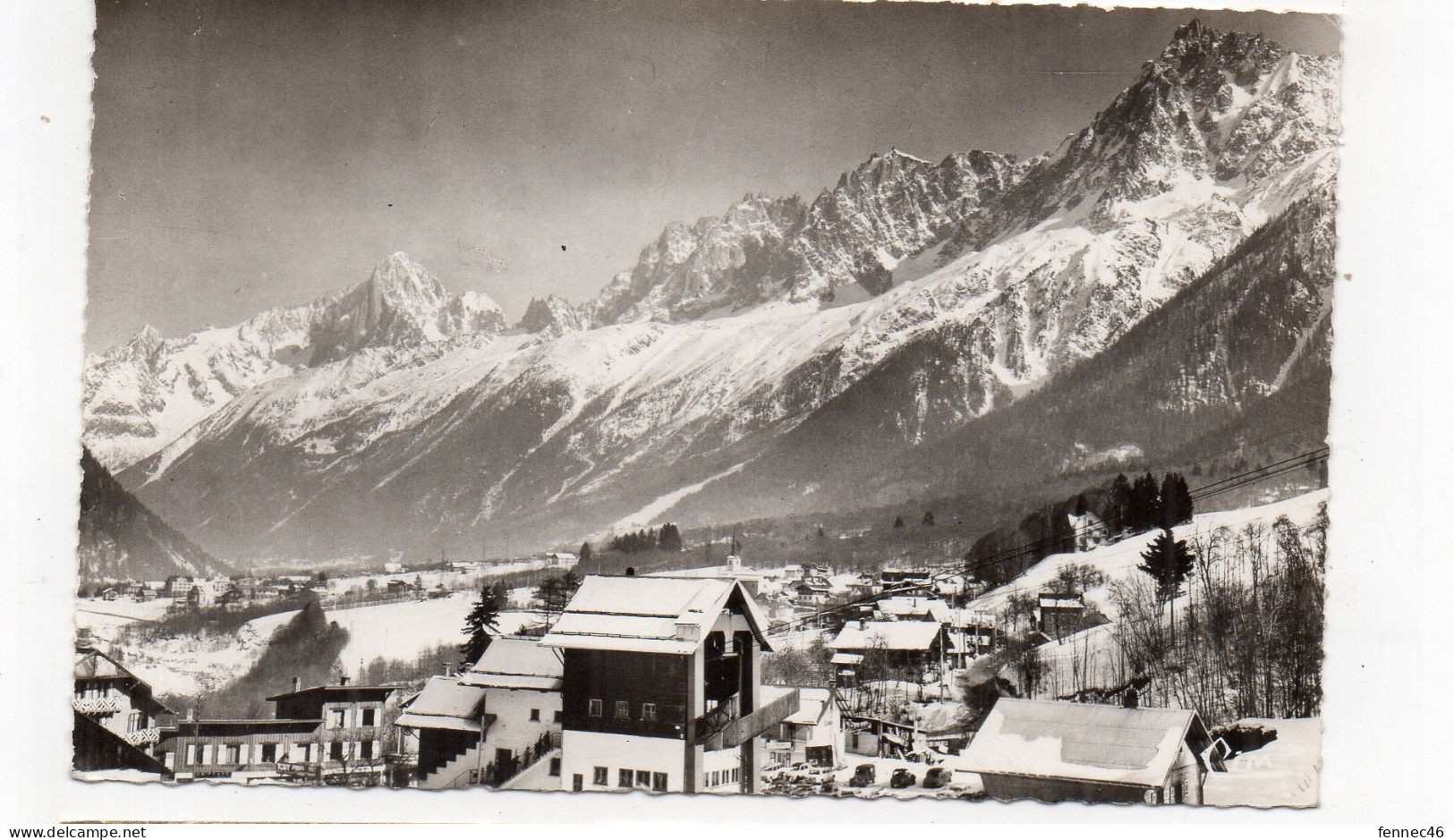 74 - LES HOUCHES - Echappée Sur Le Village, Gare Inférieure Du Téléphérique De Bellevue, Chaîne Du Mont-Blanc (L12) - Les Houches