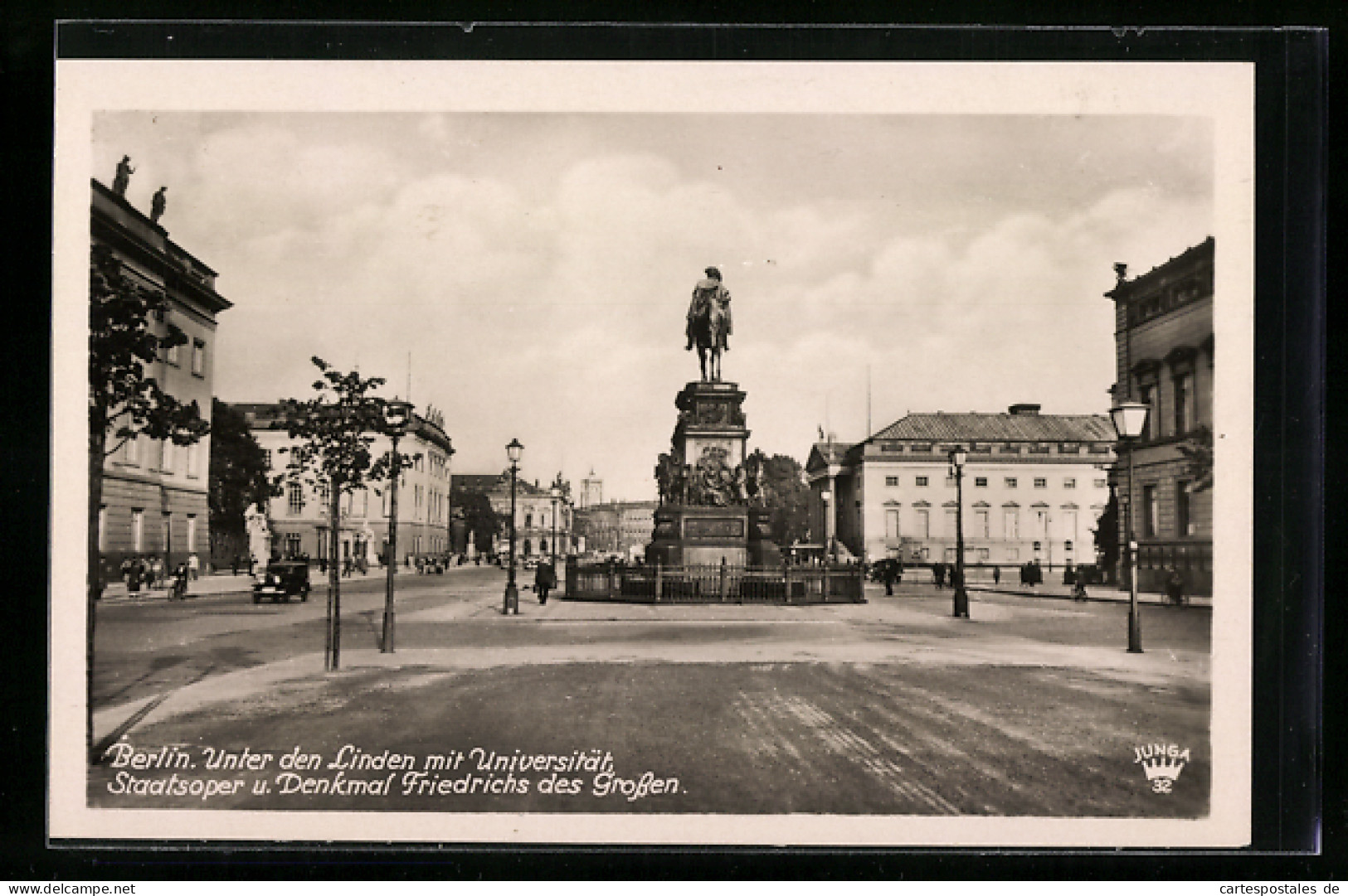 AK Berlin, Unter Den Linden, Denkmal Friedrichs Des Grossen Vor Der Universität Und Staatsoper  - Mitte