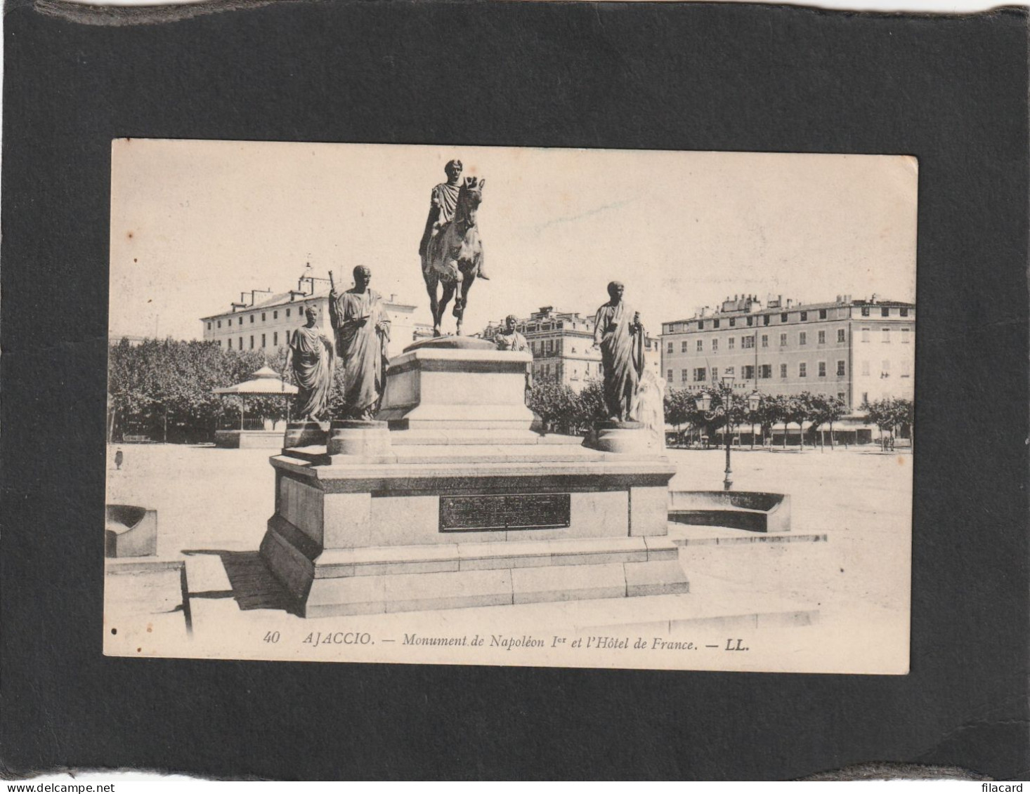 128807           Francia,     Ajaccio,   Monument   De  Napoleon  Ier  Et  L"Hotel  De  France,   VG  1912 - Ajaccio