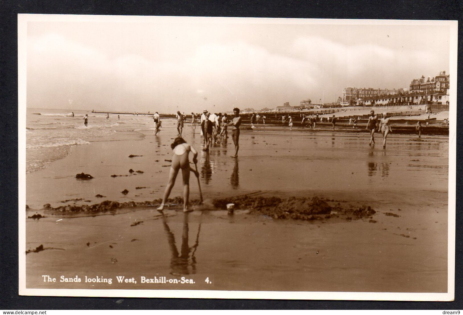 ROYAUME UNIS - ANGLETERRE - BEXILL ON SEA - The Sands Looking West - Sonstige & Ohne Zuordnung