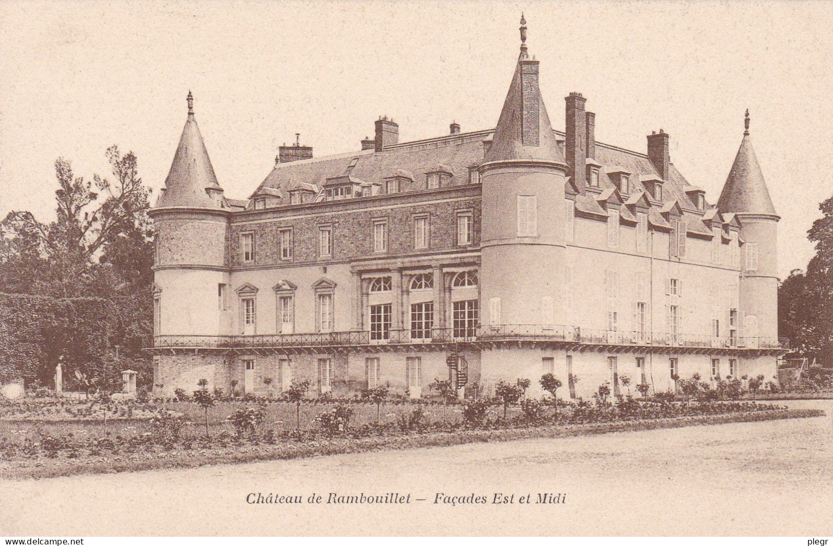 78517 01 27#0 - RAMBOUILLET - CHÂTEAU - FACADE EST ET MIDI - Rambouillet (Schloß)