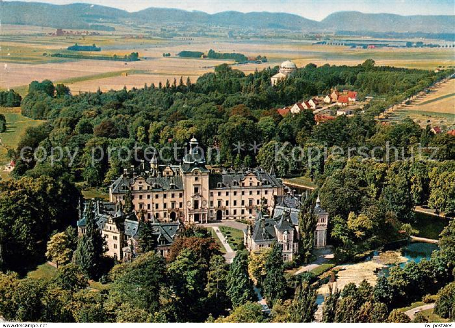 73643236 Bueckeburg Schloss Bueckeburg Mit Mausoleum Und Wesergebirge Fliegerauf - Bueckeburg