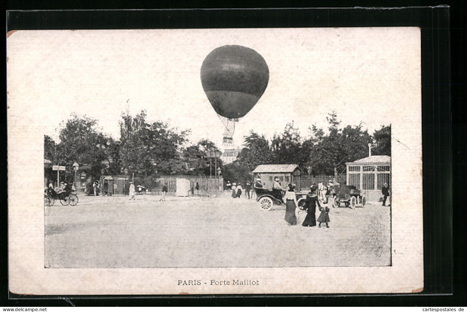 AK Paris, Ballon Im Flug, Porte Maillot  - Luchtballon