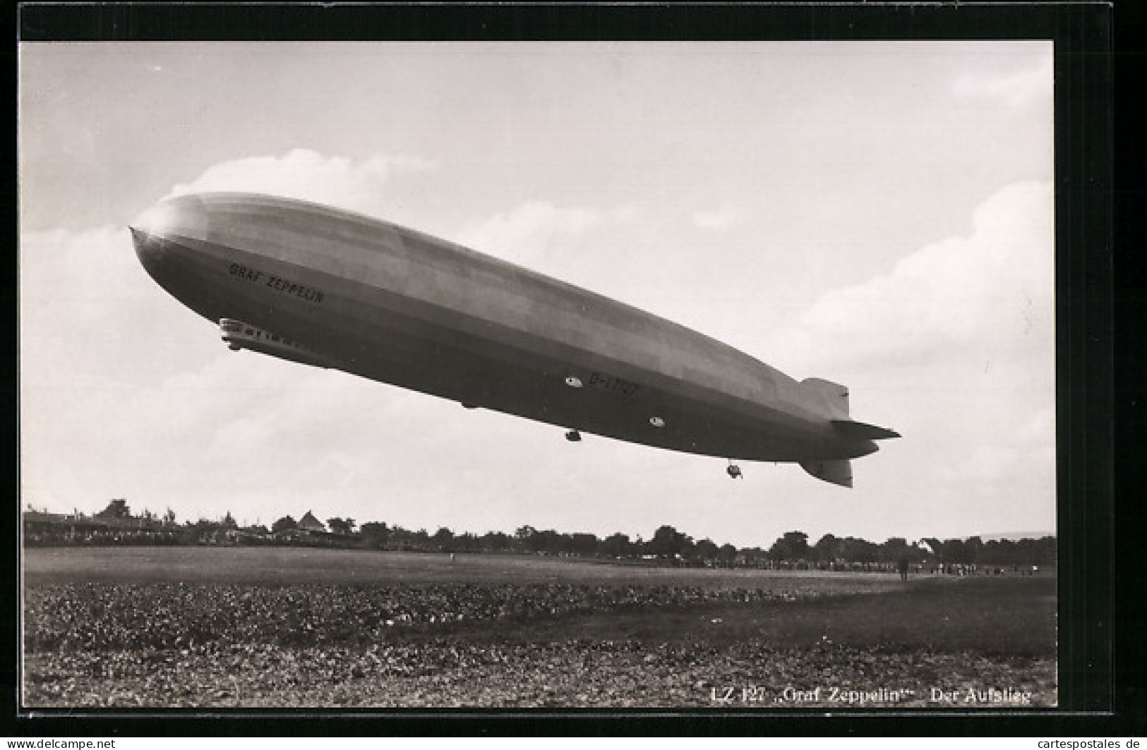 AK Luftschiff LZ 127 Graf Zeppelin, Der Aufstieg  - Zeppeline