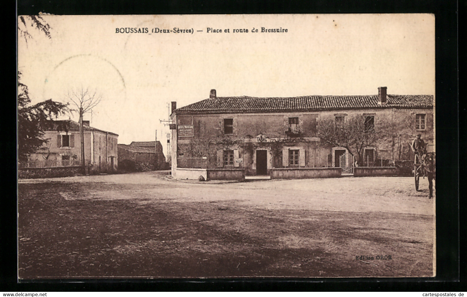 CPA Boussais, Place Et Route De Bressuire  - Bressuire