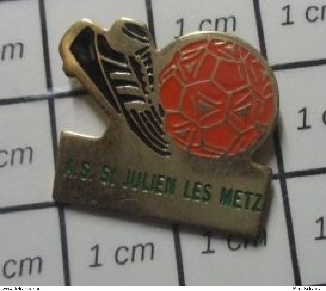 516B Pin's Pins / Beau Et Rare / SPORTS / CLUB FOOTBALL A.S. ST JULIEN LES METZ - Football