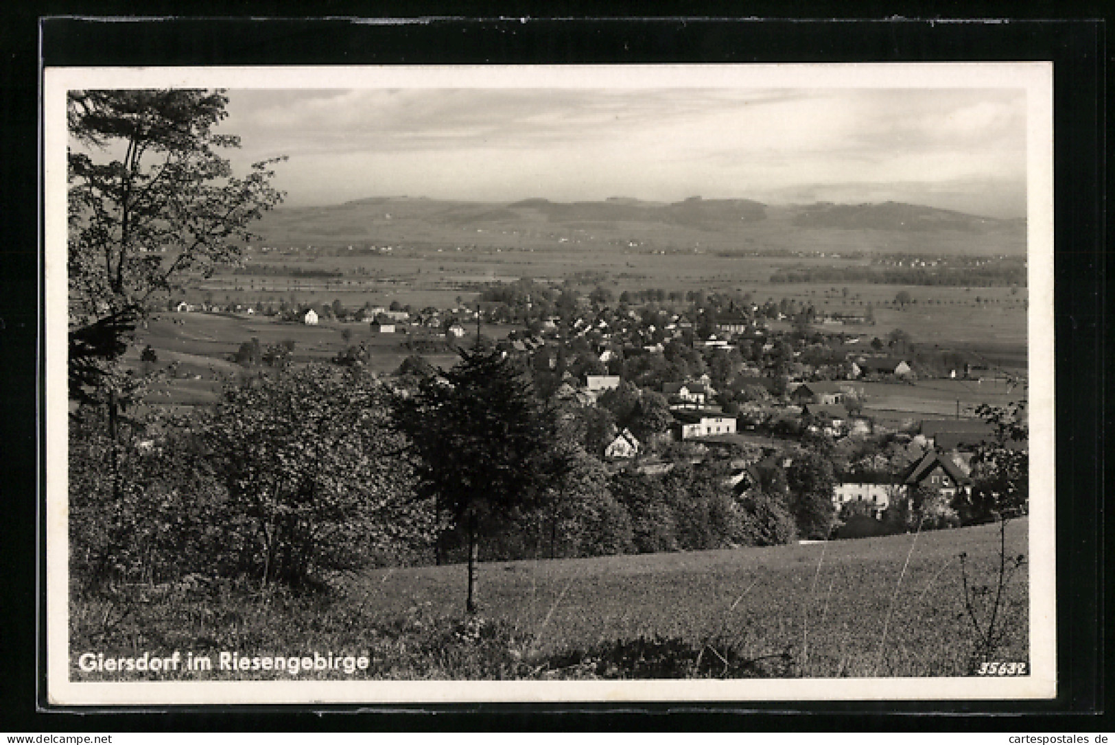 AK Giersdorf Im Riesengebirge, Totalansicht Von Einem Berg Aus  - Schlesien