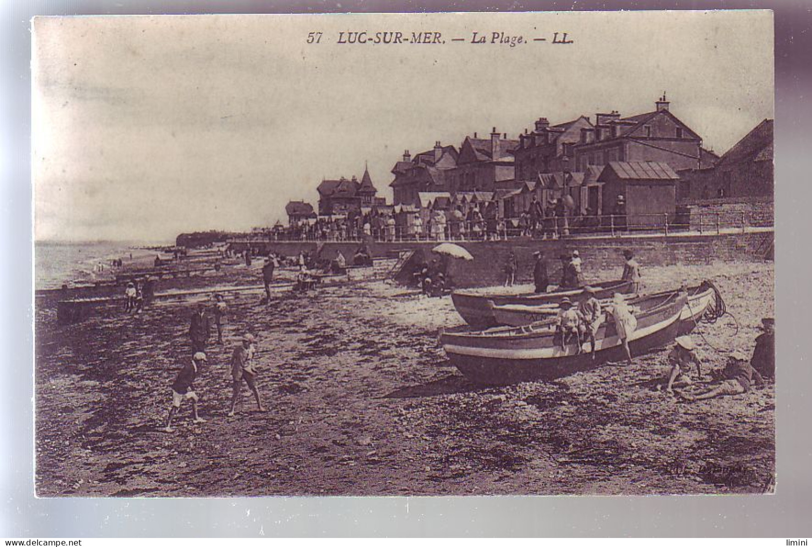 14 - LUC-sur-MER - LA PLAGE - ANIMÉE -  - Luc Sur Mer