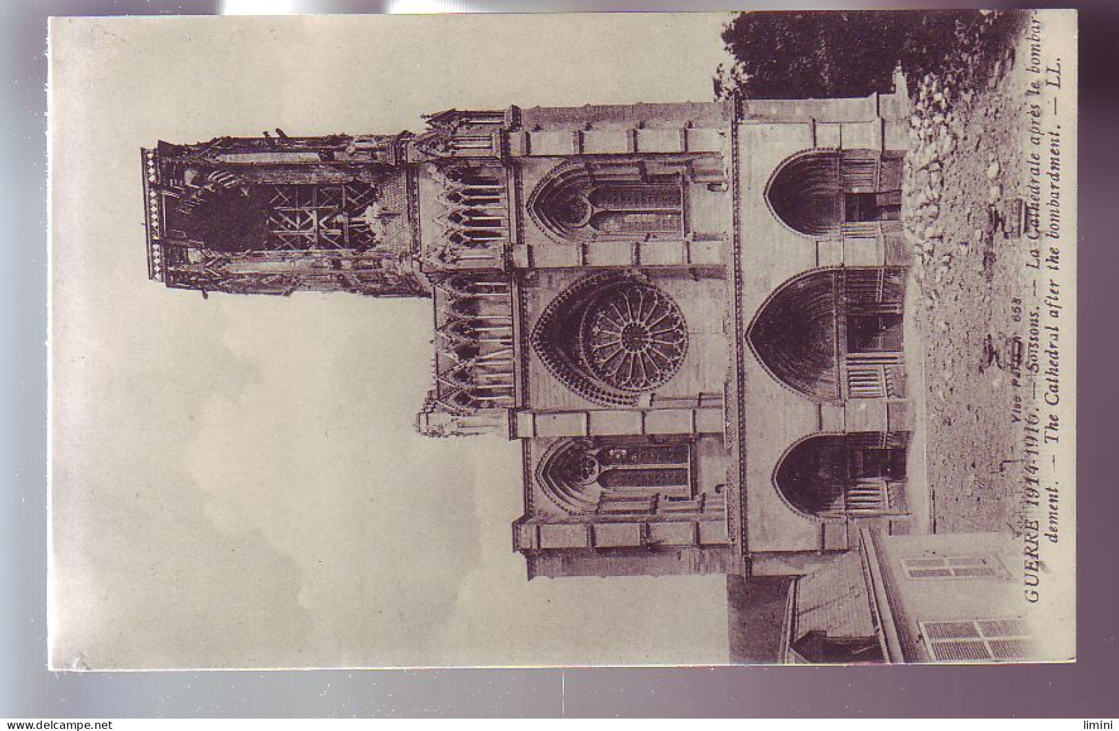 02 - GUERRE 14/18 - SOISSONS - CATHEDRALE BOMBARDEE -  - Soissons