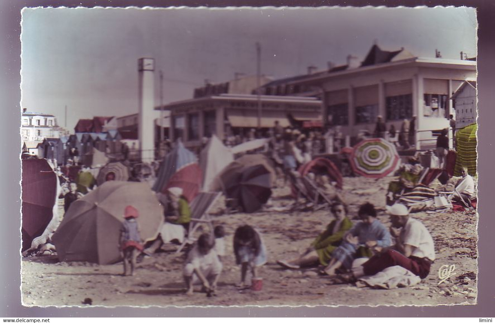 14 - LUC-sur-MER - LA PLAGE - COLORISEE - ANIMEE -  - Luc Sur Mer