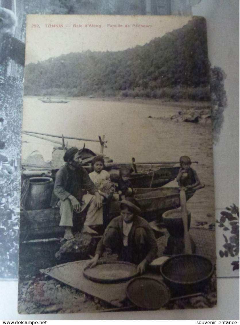 CPA Tonkin Baie D'Along Famille De Pêcheurs - Vietnam