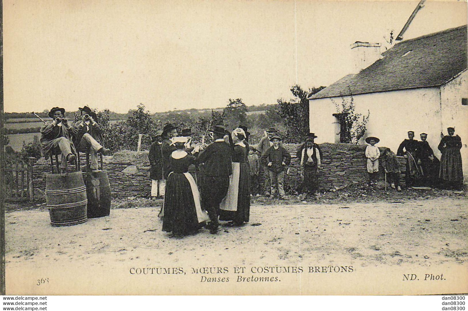 COUTUMES MOEURS ET COSTUMES BRETONS DANSES BRETONNES - Danze