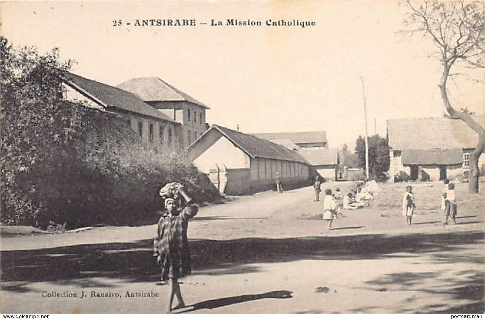 Madagascar - ANTSIRABÉ - La Mission Catholique - Ed. J. Ranaivo 25 - Madagaskar