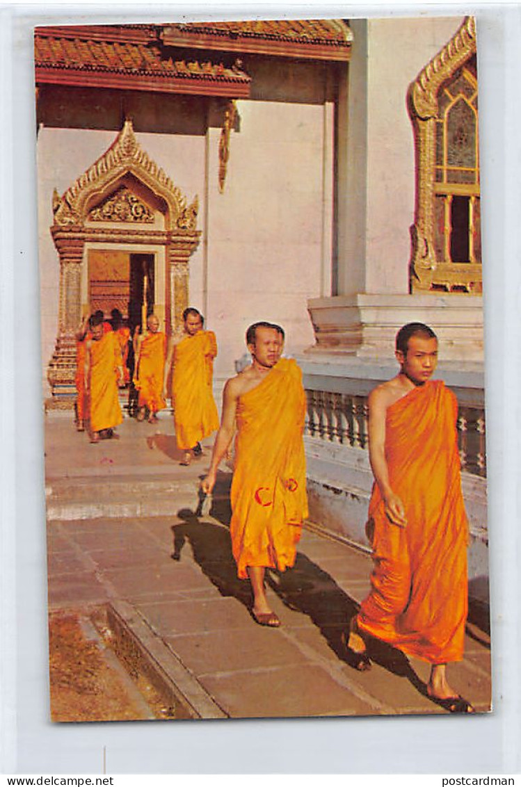 Thailand - BANGKOK - The Priests Out Of Temple Hall After Daily Sutra - Publ. Soma Nimit 284 - Thaïland