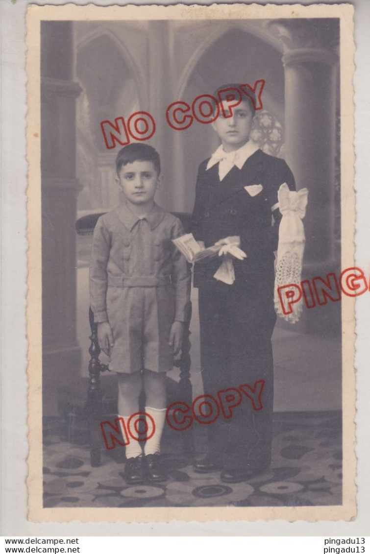 Au Plus Rapide Carte Photo Famille Arménienne Arménie Enfant Diaspora Religion Communion - Armenien