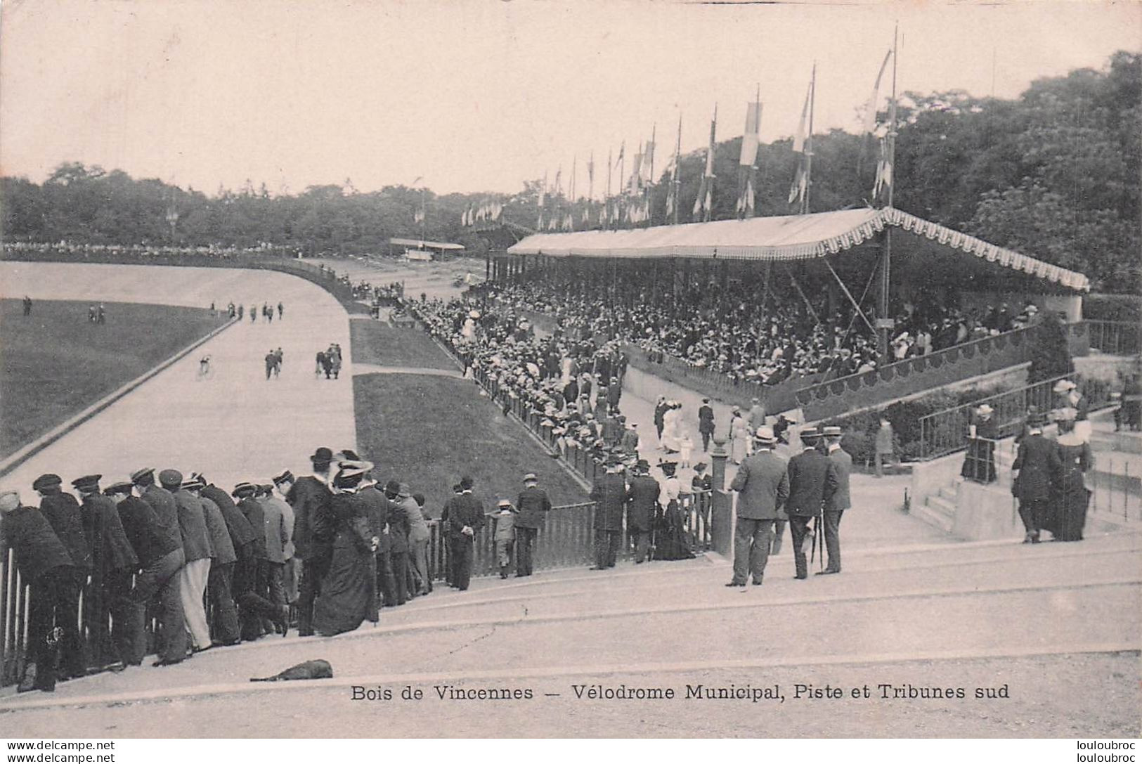 VELODROME BOIS DE VINCENNES PISTE ET TRIBUNES SUD - Vincennes