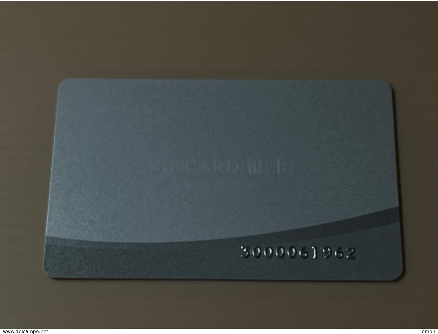 JoyInn Hotel Room Silver VIP Card Keycard With Chip, 1 Used Card - Autres & Non Classés
