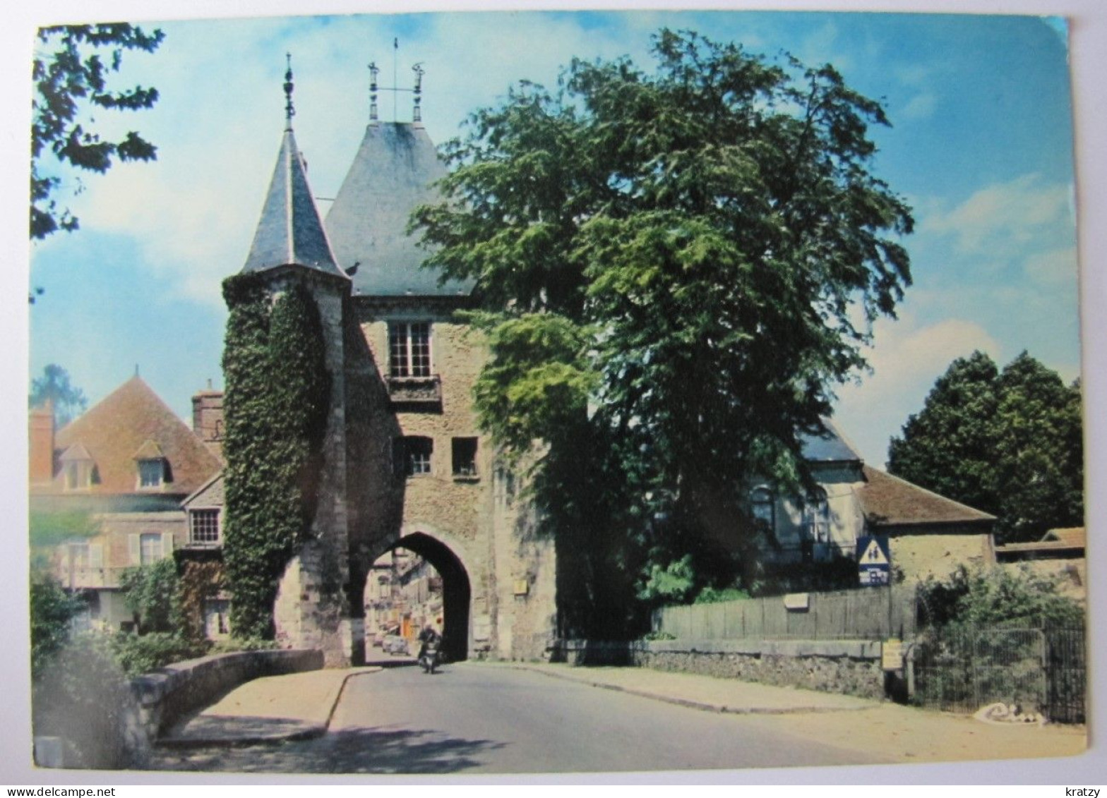 FRANCE - YONNE - VILLENEUVE-sur-YONNE - Porte De Joigny - Villeneuve-sur-Yonne