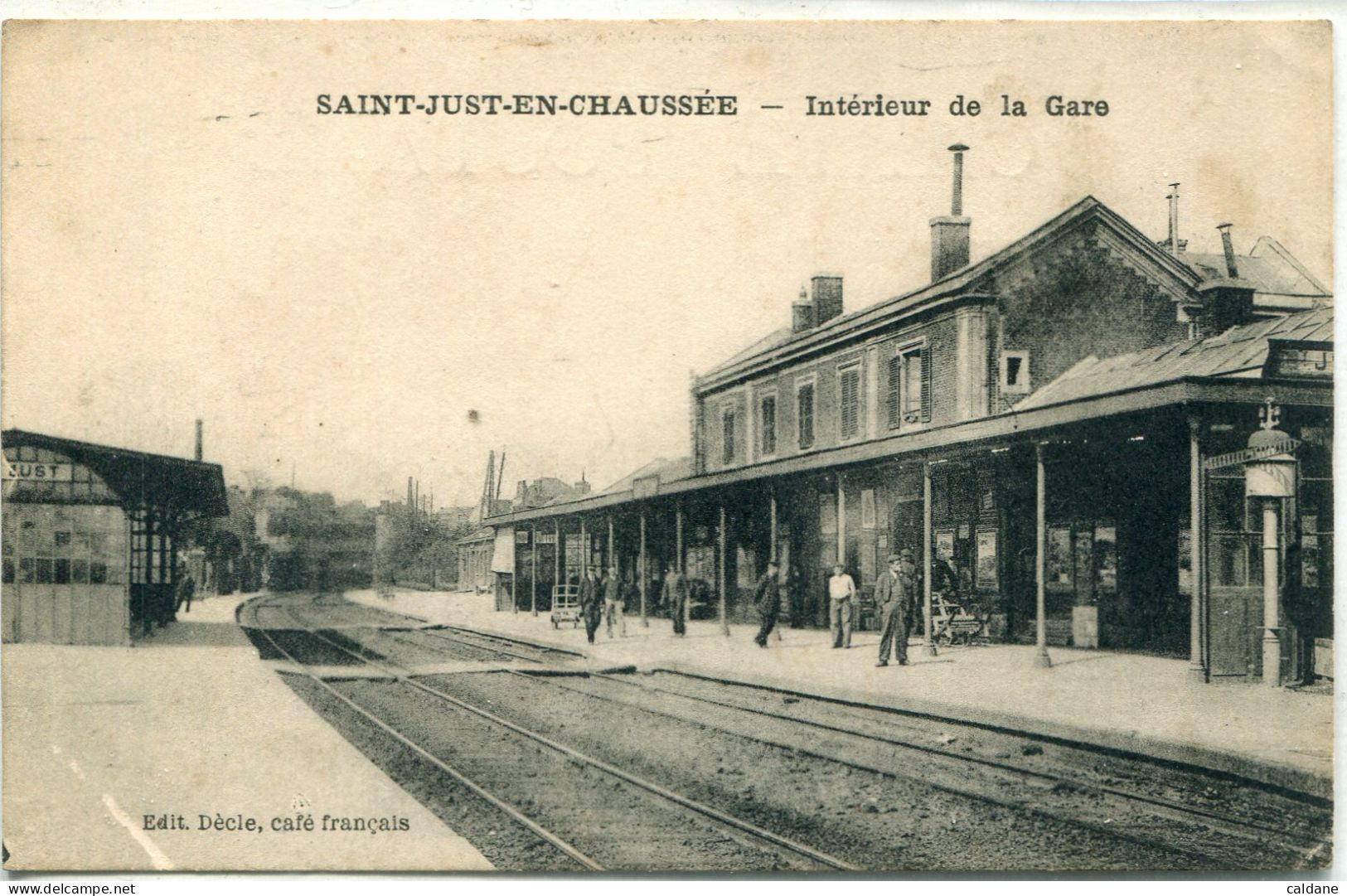 - - 60- OISE -  SAINT-JUST-EN-CHAUSSEE-  Interieur De La Gare - Gares - Sans Trains