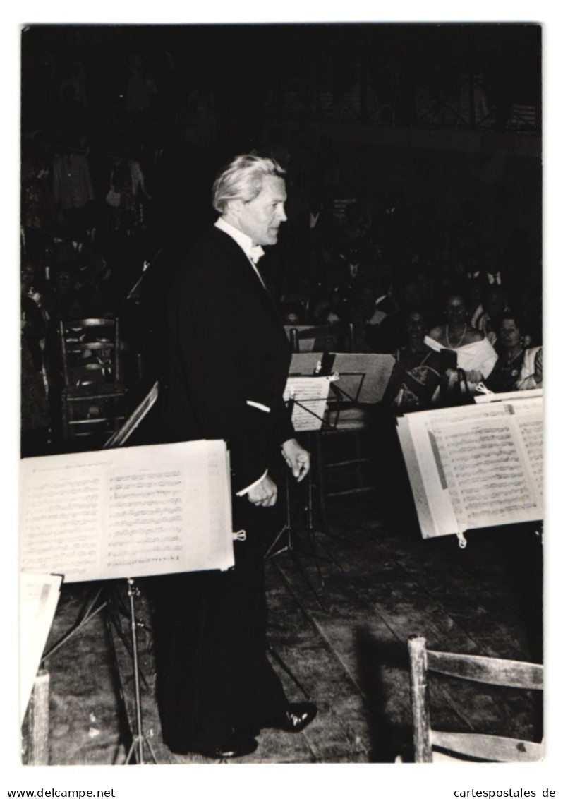 Fotografie Otto Knödler, Stuttgart, Dirigent Karl Münchinger  - Beroemde Personen