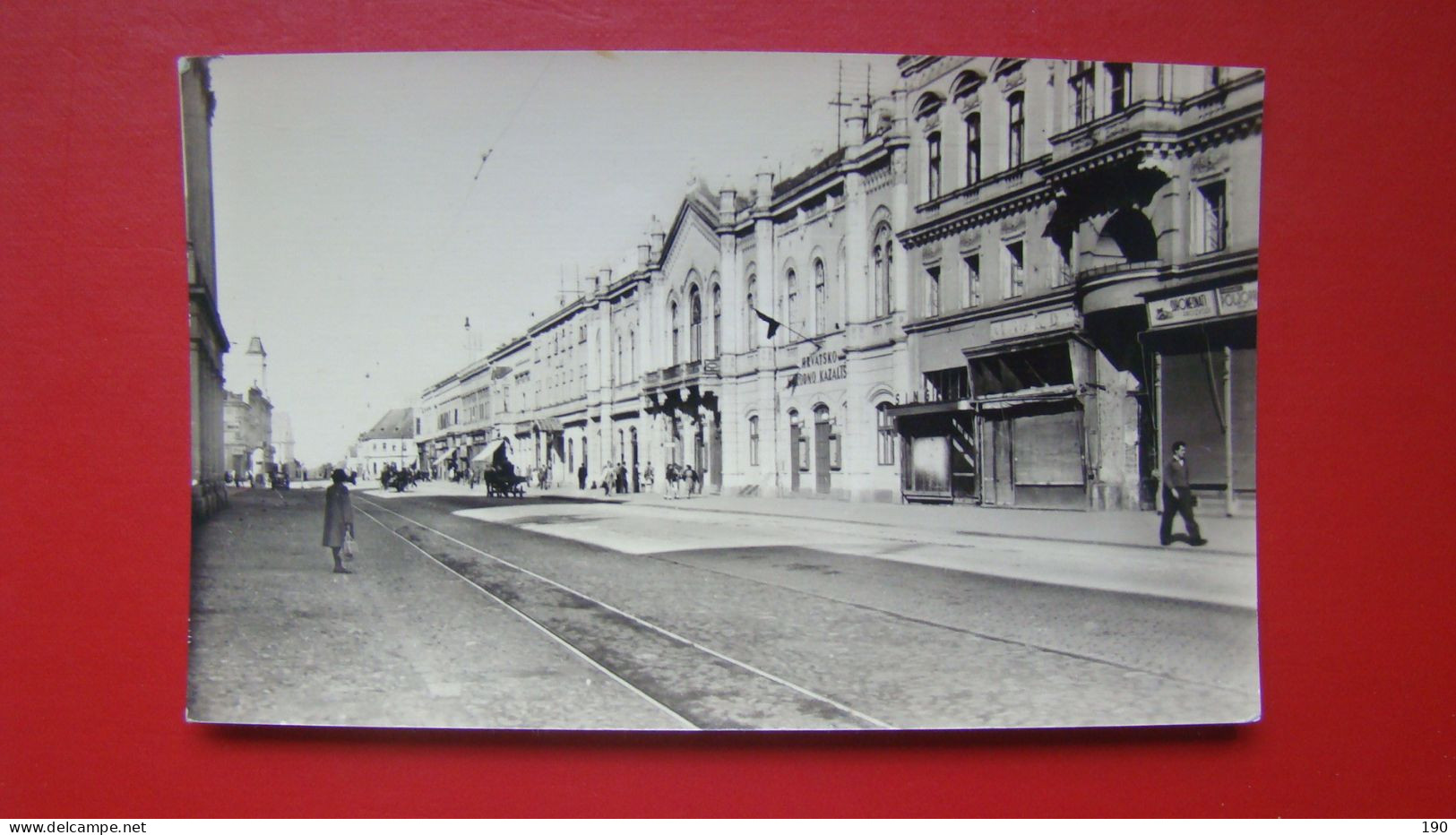 Osijek.Ulica Augusta Cesarca. Kazaliste,tramway. - Croacia